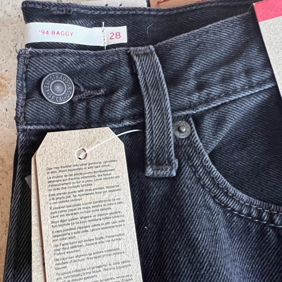 Levi's Women's 94 Baggy Jeans Mid Rise Straight Leg Black Women’s 28X31 - Picture 5 of 9